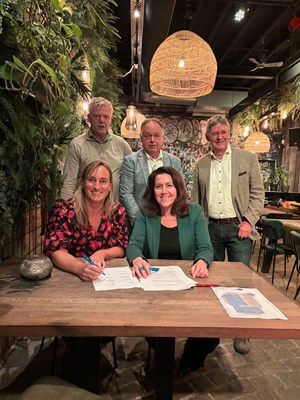 396b21ea-41bd-48c9-88a2-534c25047626