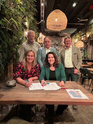 396b21ea-41bd-48c9-88a2-534c25047626